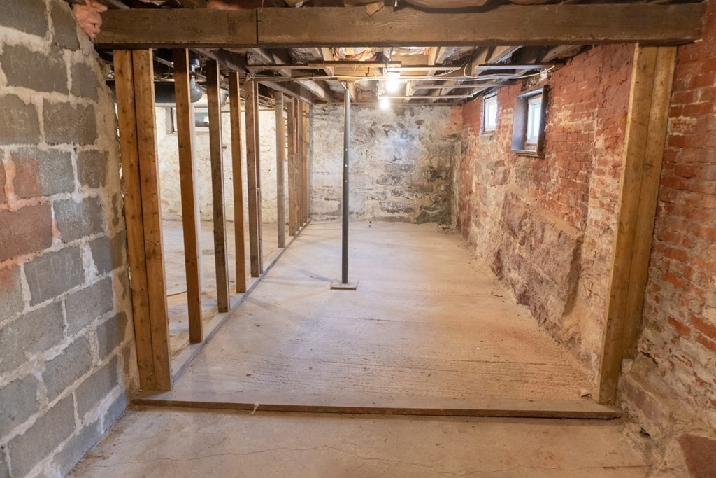 22 Riverside Court Saugus, MA 01906 - Photo 31 of 33 a view of a glass door shower