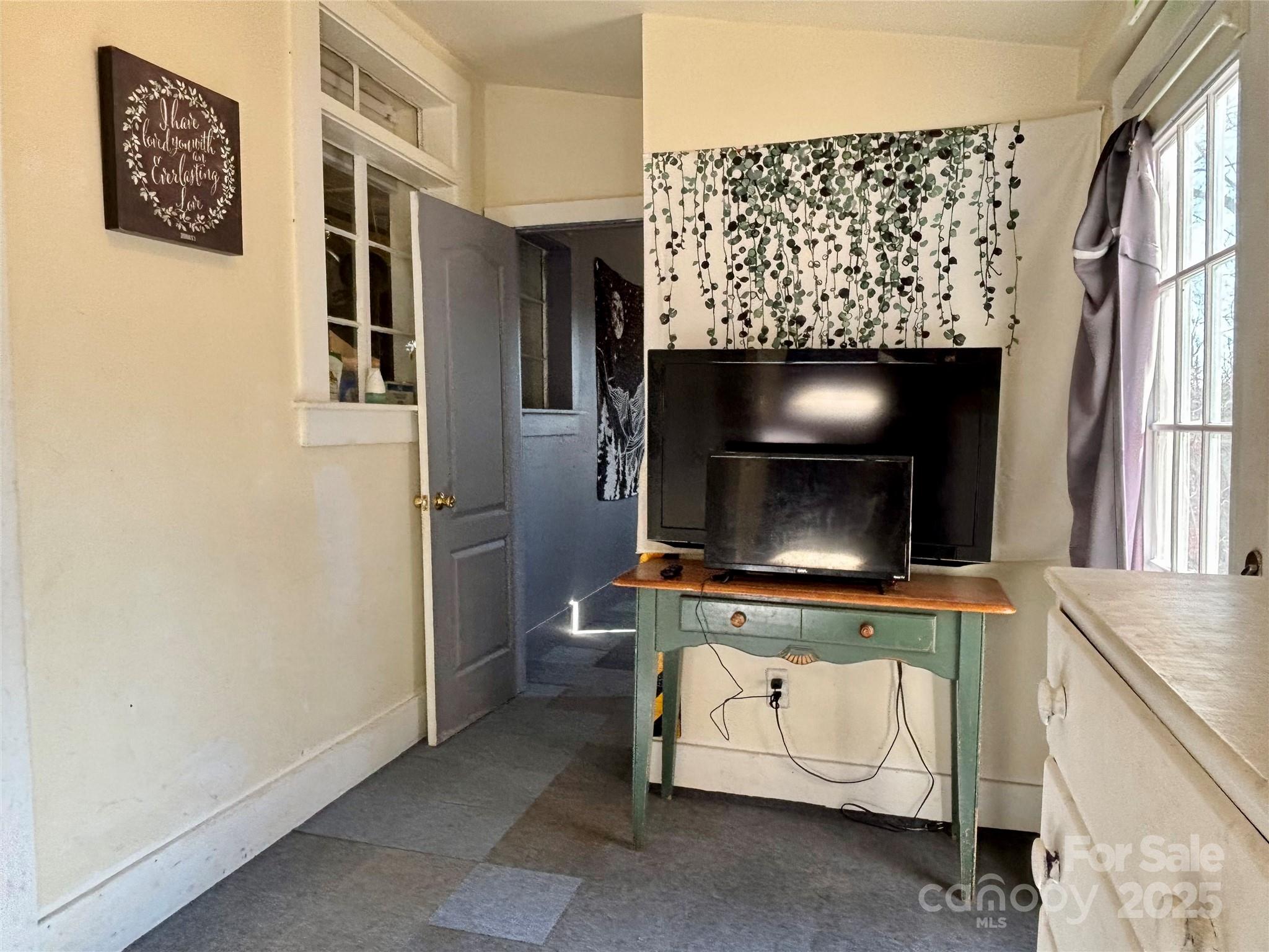 629 Vineyard Road Tryon, NC 28782 - Photo 22 of 28