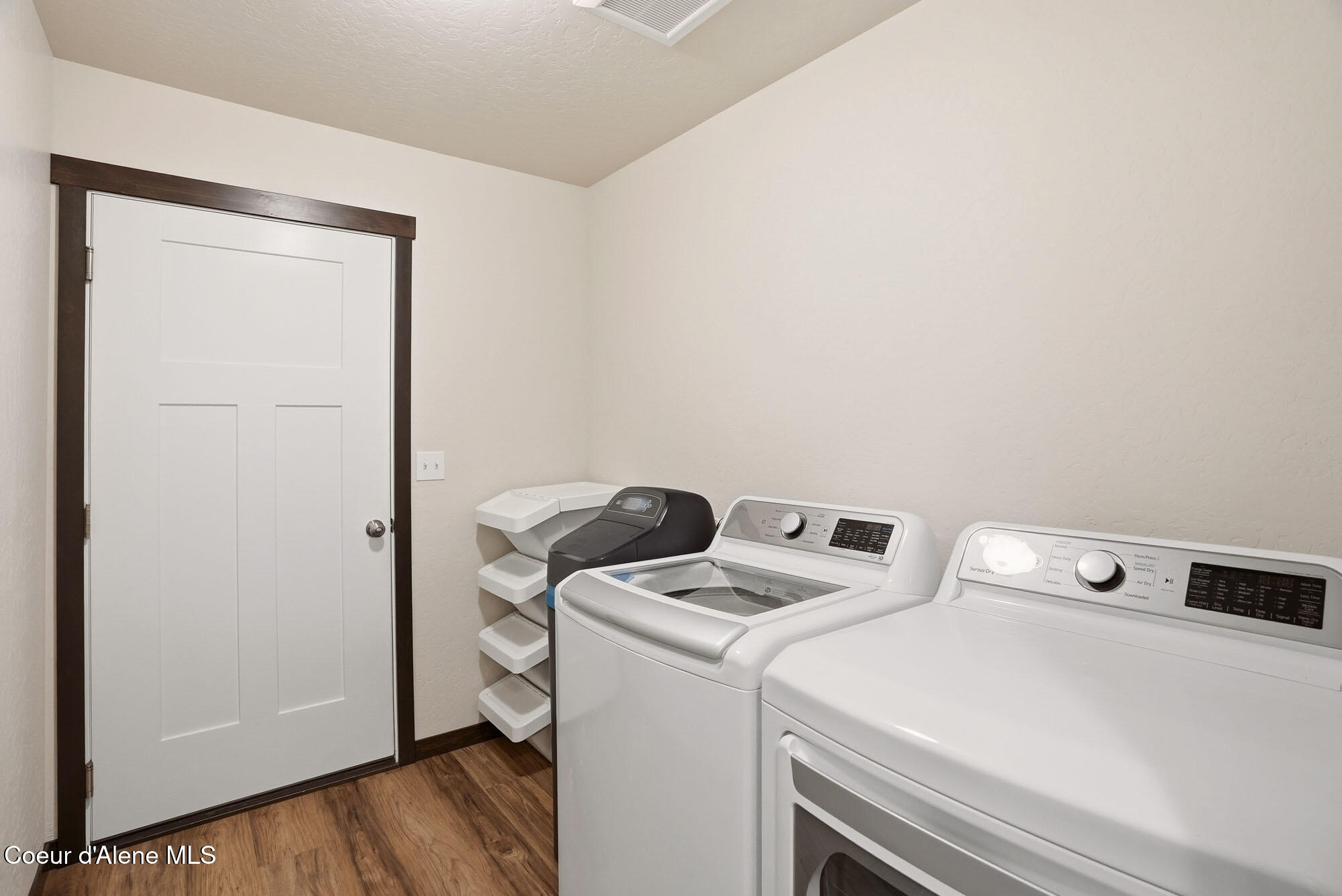 12704 North Cavanaugh Drive Rathdrum, ID 83858 - Photo 14 of 23 Laundry