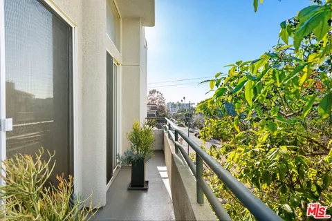 $1,199,000 | 3603 Dunn Drive, Unit 301, Los Angeles, CA 90034