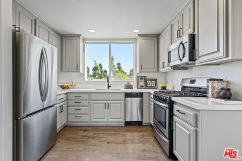$1,199,000 | 3603 Dunn Drive, Unit 301, Los Angeles, CA 90034