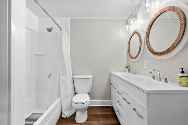 $799,900 | 3390 Fond Du Lac Road, Oshkosh, WI 54902