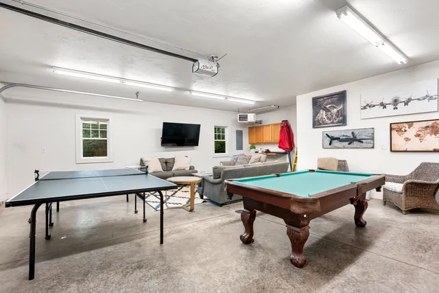 $799,900 | 3390 Fond Du Lac Road, Oshkosh, WI 54902