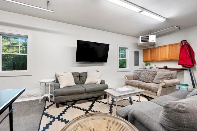 $799,900 | 3390 Fond Du Lac Road, Oshkosh, WI 54902