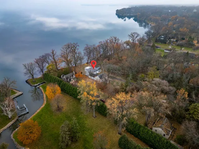 $799,900 | 3390 Fond Du Lac Road, Oshkosh, WI 54902