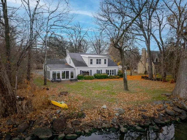 $799,900 | 3390 Fond Du Lac Road, Oshkosh, WI 54902