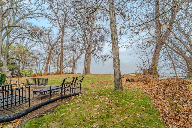 $799,900 | 3390 Fond Du Lac Road, Oshkosh, WI 54902