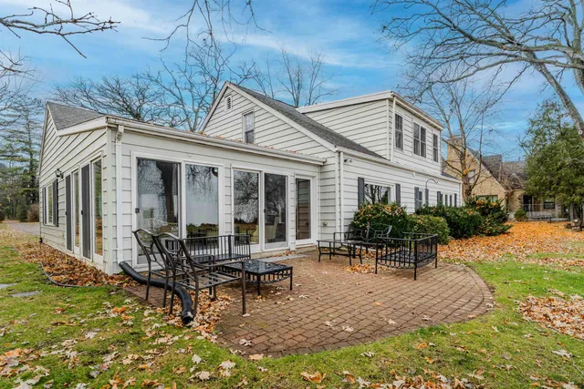 $799,900 | 3390 Fond Du Lac Road, Oshkosh, WI 54902