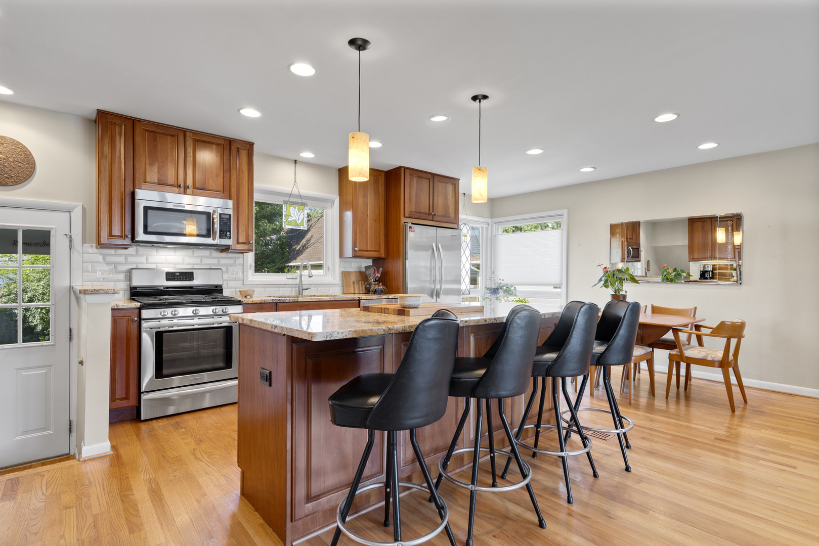 270 East Harrison Road Lombard, IL 60148 - Photo 7 of 30 Gallery Image 7