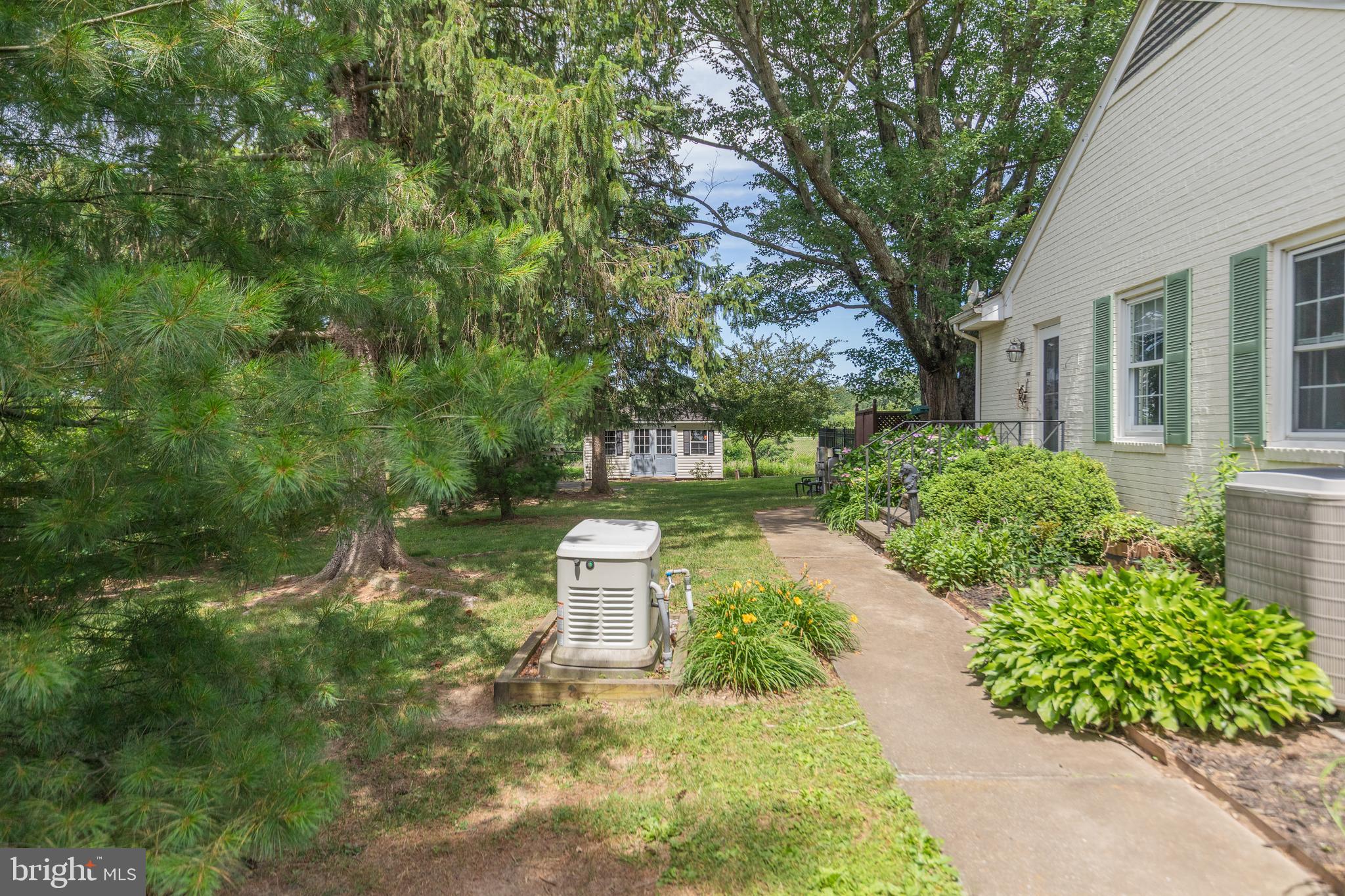 22520 Peach Tree Road Boyds, MD 20841 - Photo 7 of 50 Generator conveys!