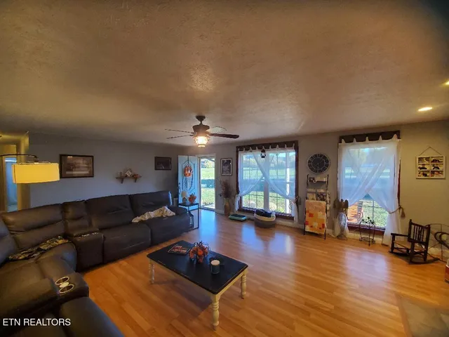 $280,000 | 987 Pleasant Grove Road, Winfield, TN 37892