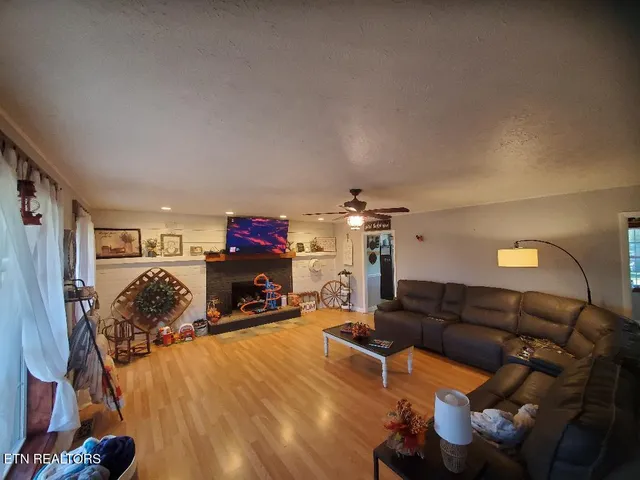 $280,000 | 987 Pleasant Grove Road, Winfield, TN 37892