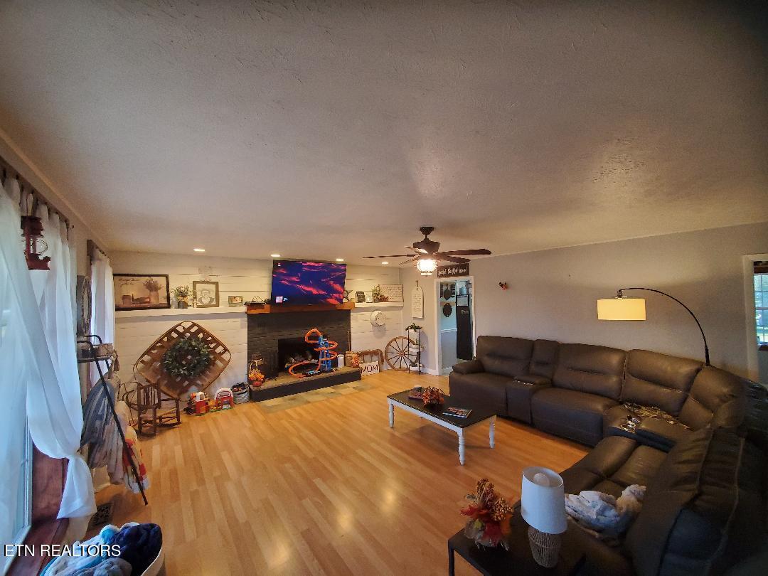 987 Pleasant Grove Road Winfield, TN 37892 - Photo 15 of 29 thumbnail (18)