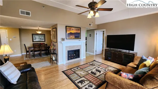 $229,500 | 303 Sugar Top Drive, Unit 2116, Sugar Mountain, NC 28604