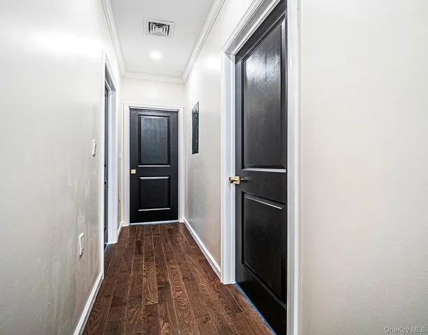 $689,000 | 4 Hawthorn Avenue, Warwick, NY 10990