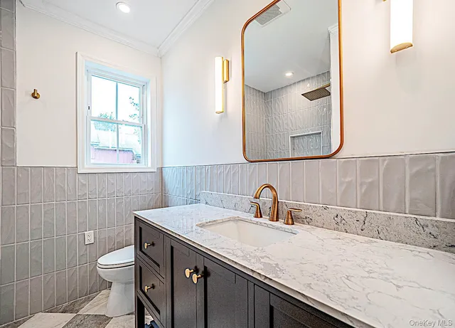 $689,000 | 4 Hawthorn Avenue, Warwick, NY 10990