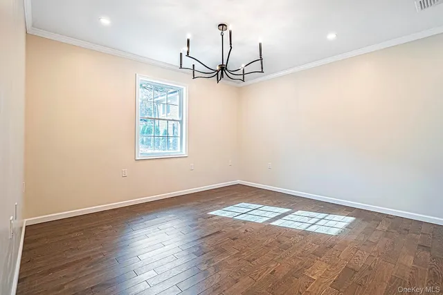 $689,000 | 4 Hawthorn Avenue, Warwick, NY 10990