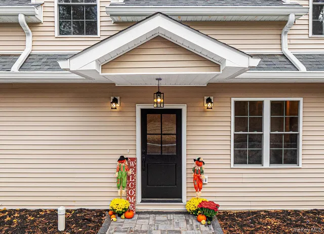 $689,000 | 4 Hawthorn Avenue, Warwick, NY 10990