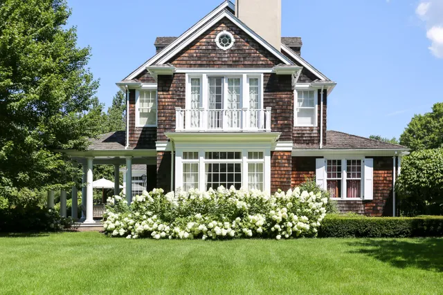 $250,000 | 223 Halsey Neck Lane, Southampton, NY 11968