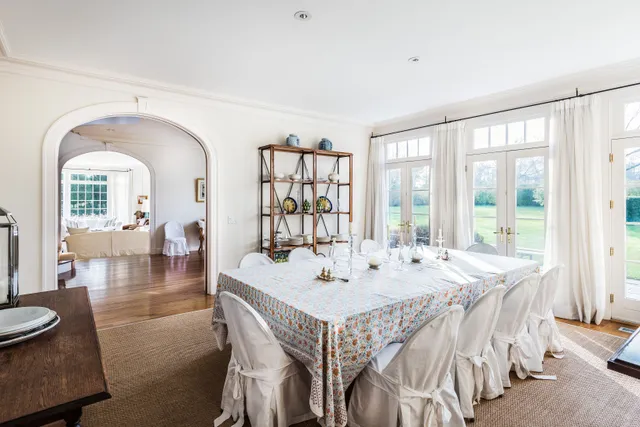 $250,000 | 223 Halsey Neck Lane, Southampton, NY 11968