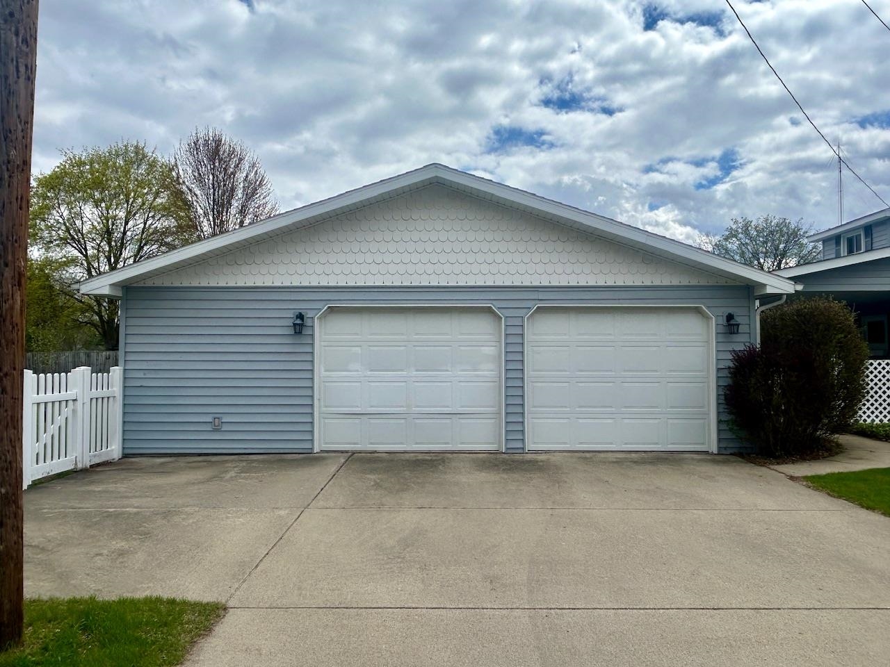 444 North Silverleaf Street Gladwin, MI 48624 - Photo 2 of 38