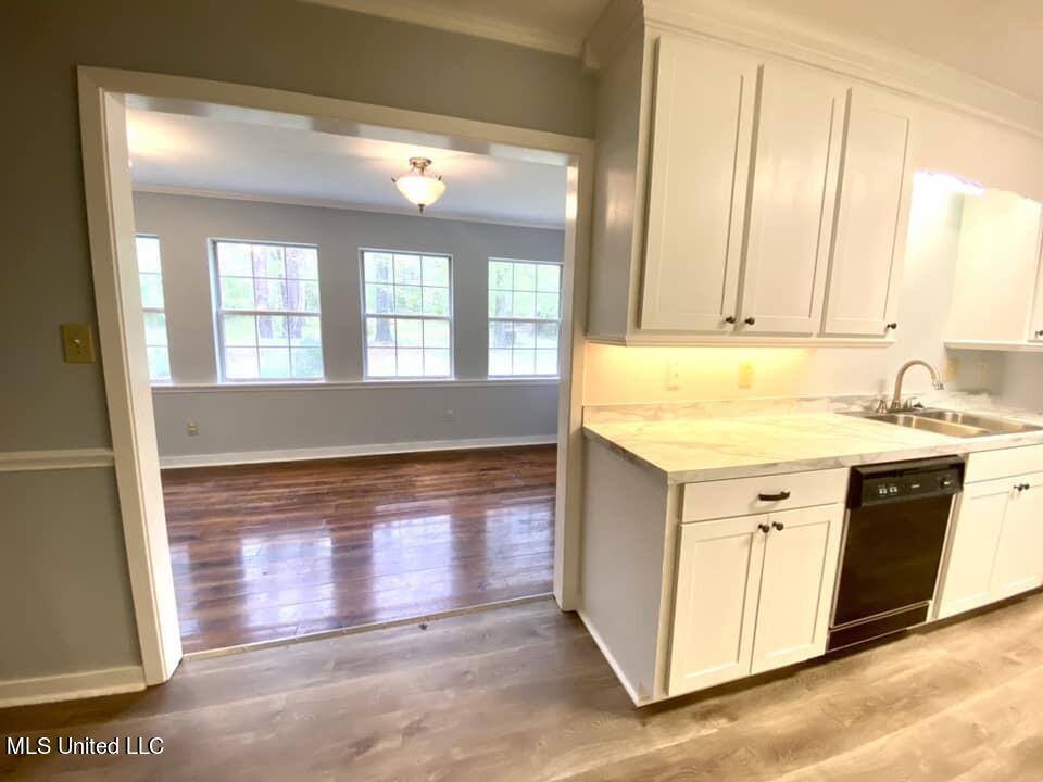 3878 Morrison Road Utica, MS 39175 - Photo 14 of 43 kitchen