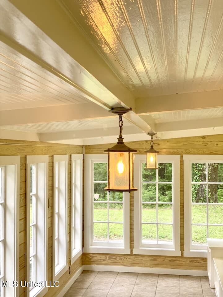 3878 Morrison Road Utica, MS 39175 - Photo 29 of 43 sun room