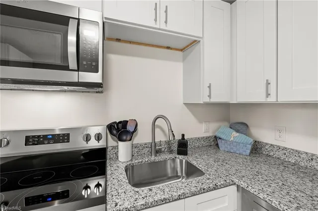 $179,500 | 417 Moffitt Drive, High Point, NC 27265