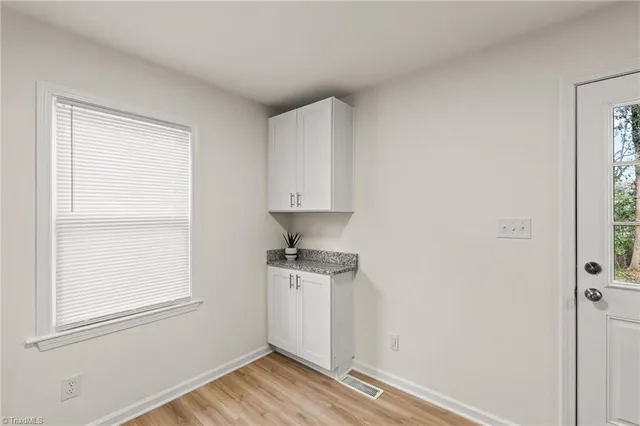 $179,500 | 417 Moffitt Drive, High Point, NC 27265