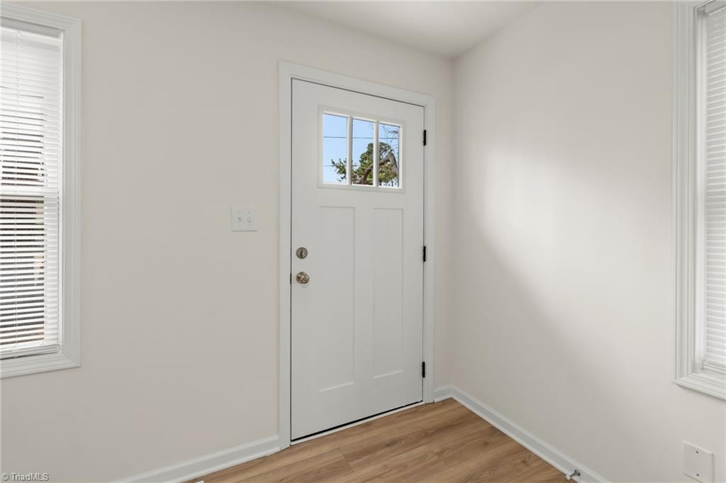 417 Moffitt Drive High Point, NC 27265 - Photo 6 of 28