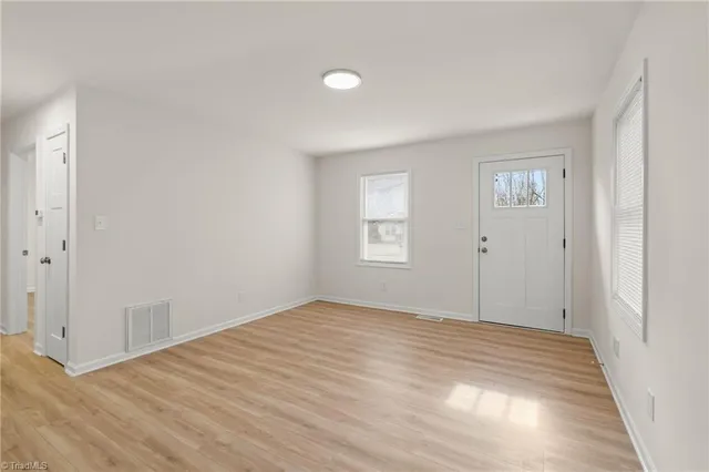 $179,500 | 417 Moffitt Drive, High Point, NC 27265