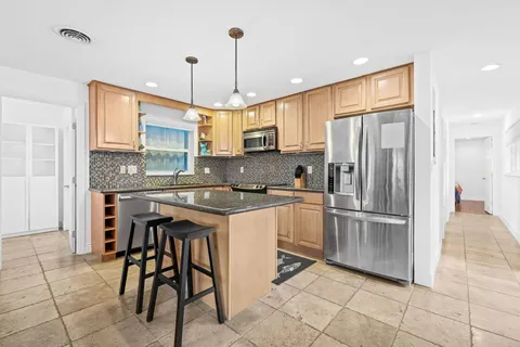 $585,000 | 261 Southwest 18th Court, Pompano Beach, FL 33060