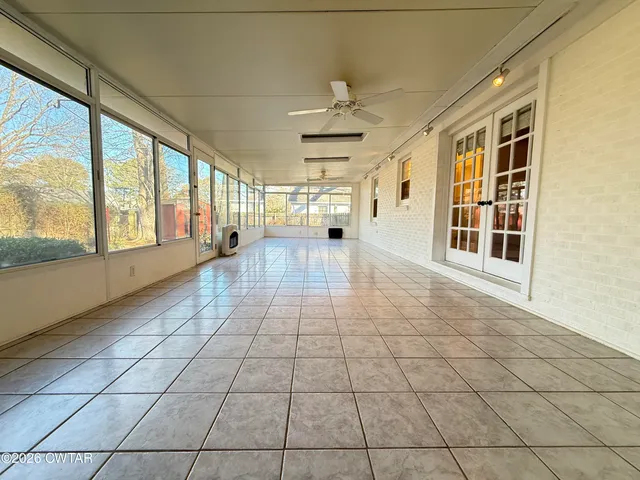 a view of an entryway