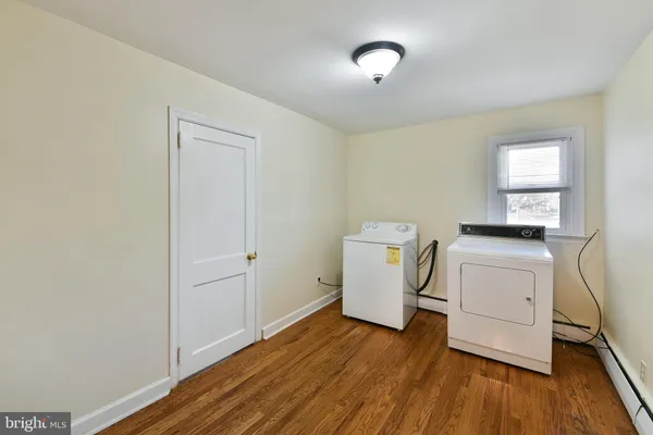 $2,399 | 456 North Easton Road, Glenside, PA 19038