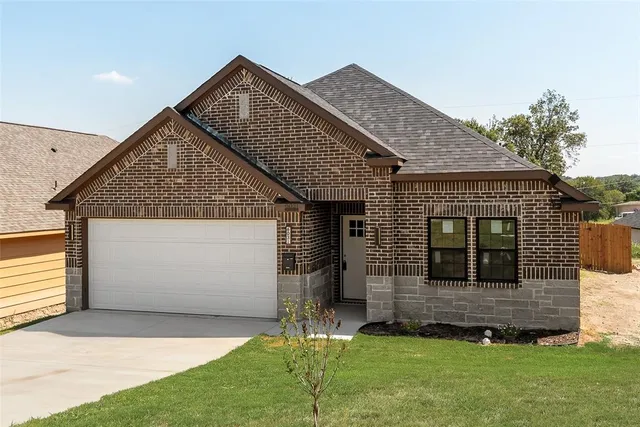 $375,000 | 6031 Plum Dale Road, Dallas, TX 75241