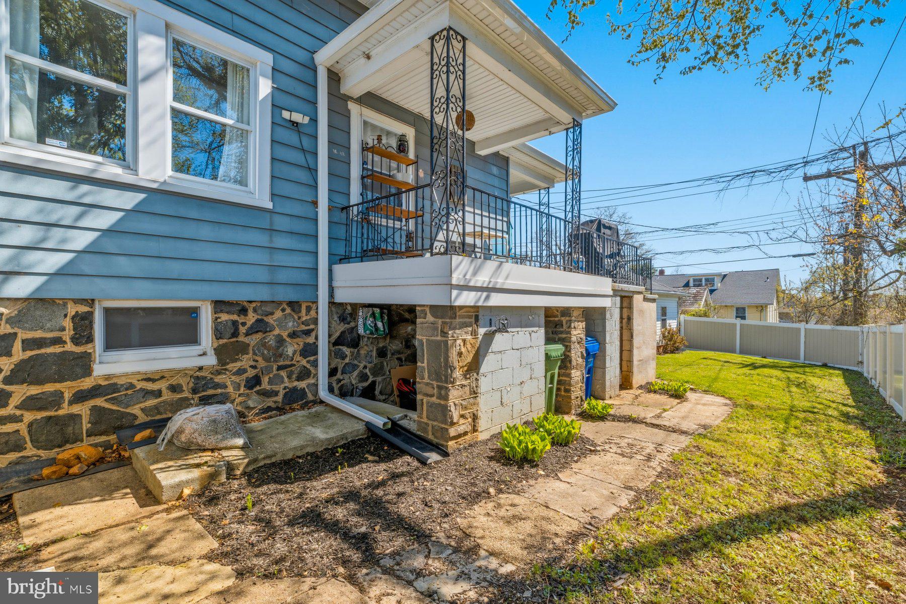 3401 Copley Road Baltimore, MD 21215 - Photo 5 of 9 Side of home