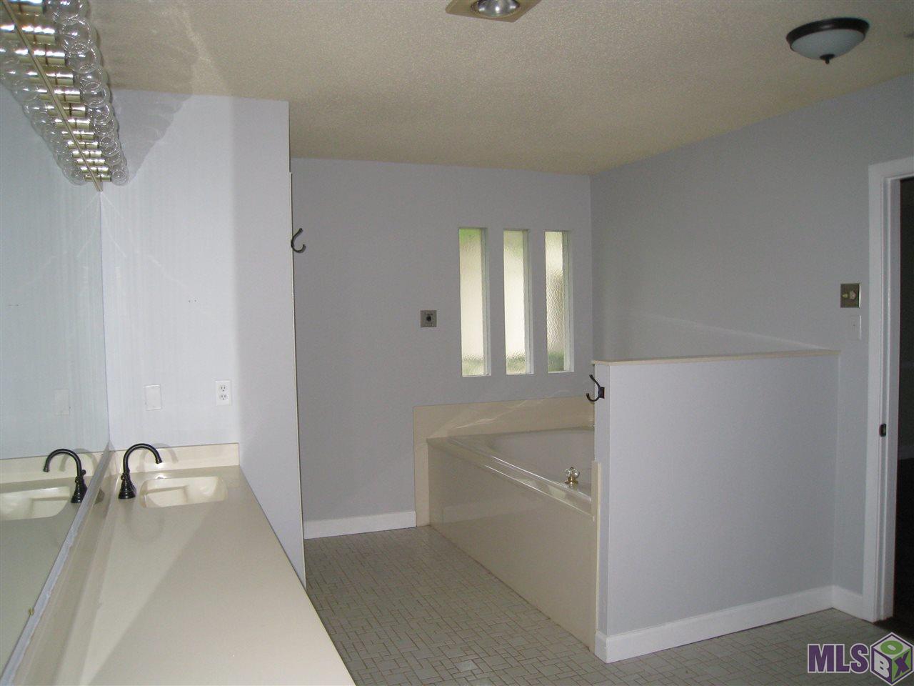 6830 Menlo Drive Baton Rouge, LA 70808 - Photo 15 of 20 Gallery Image 15