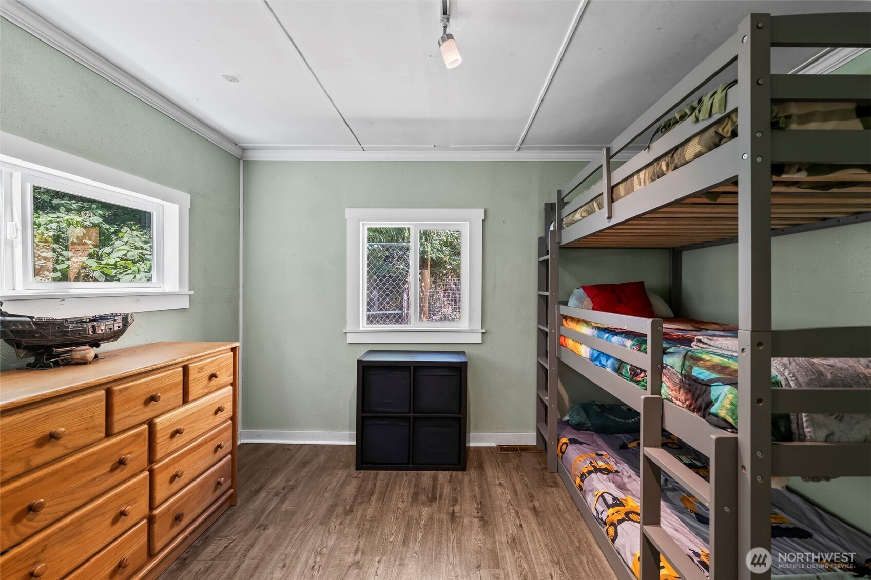 4229 Robinson Road Northeast Bremerton, WA 98310 - Photo 13 of 26 Gallery Image 13