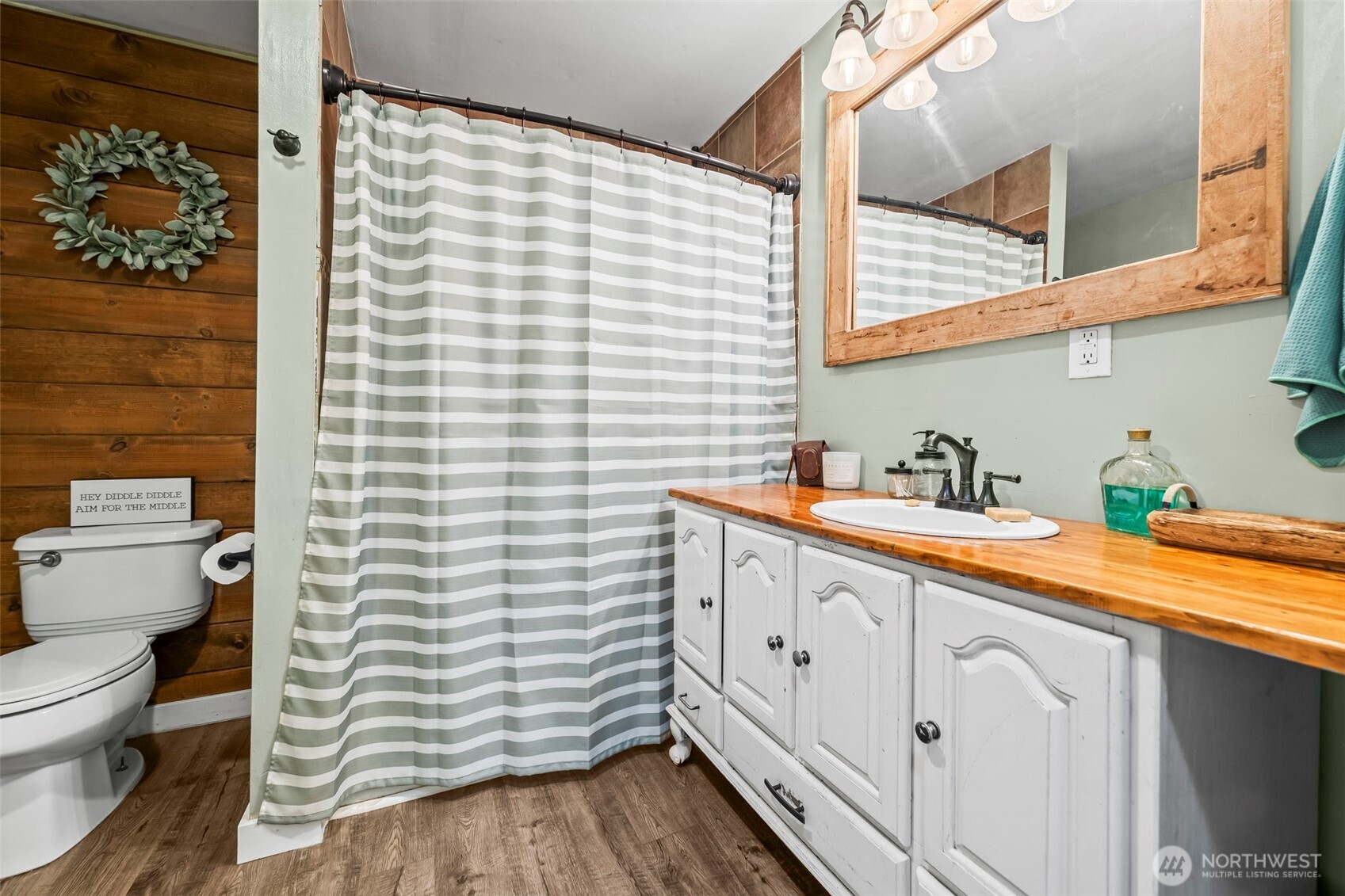 4229 Robinson Road Northeast Bremerton, WA 98310 - Photo 16 of 26 Gallery Image 16