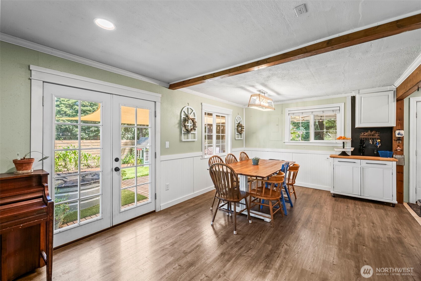4229 Robinson Road Northeast Bremerton, WA 98310 - Photo 4 of 26 Gallery Image 4