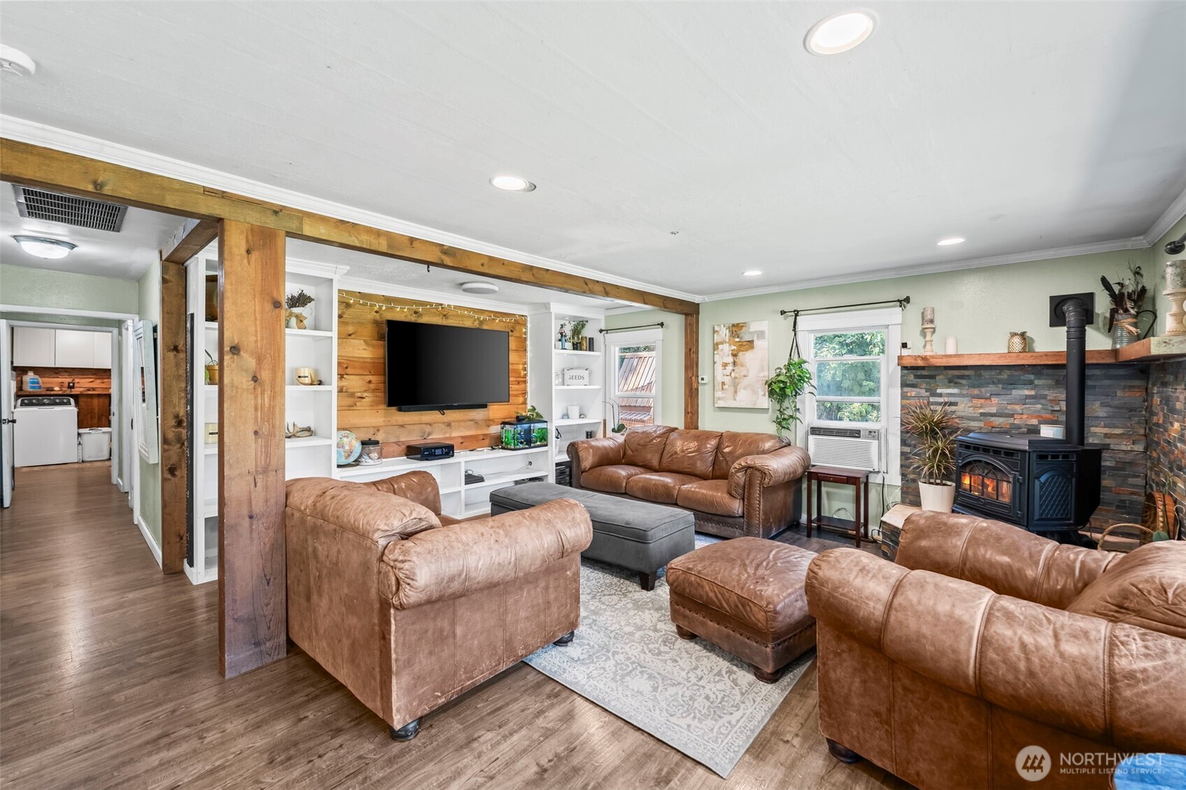 4229 Robinson Road Northeast Bremerton, WA 98310 - Photo 5 of 26 Gallery Image 5