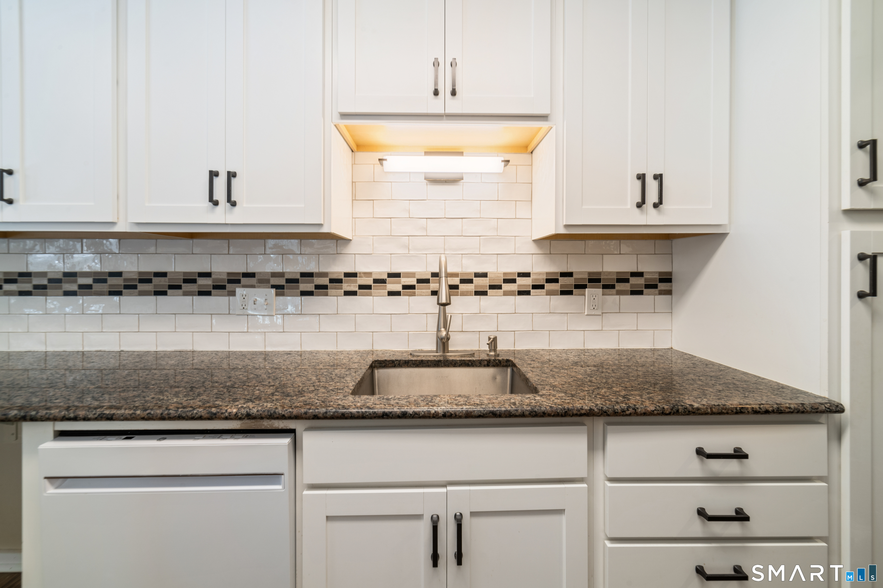 42 Library Lane, Unit 42 Simsbury, CT 06070 - Photo 11 of 37