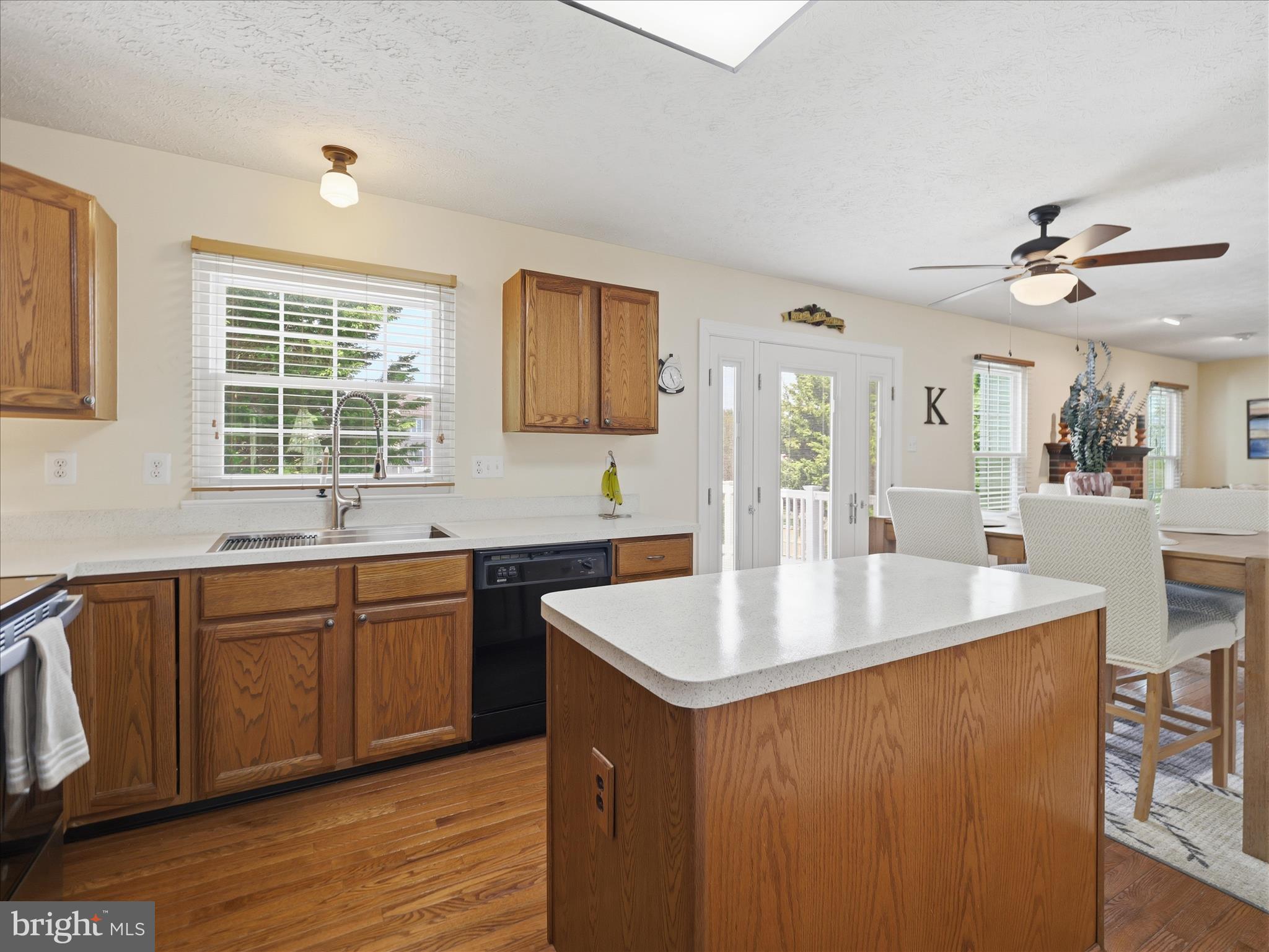 7 Coldstream Court Boonsboro, MD 21713 - Photo 13 of 43 a large kitchen with kitchen island a large island in it