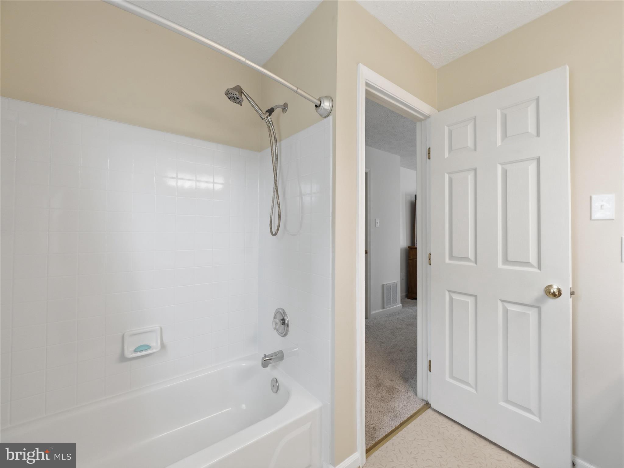 7 Coldstream Court Boonsboro, MD 21713 - Photo 26 of 43 a bathroom with a bathtub