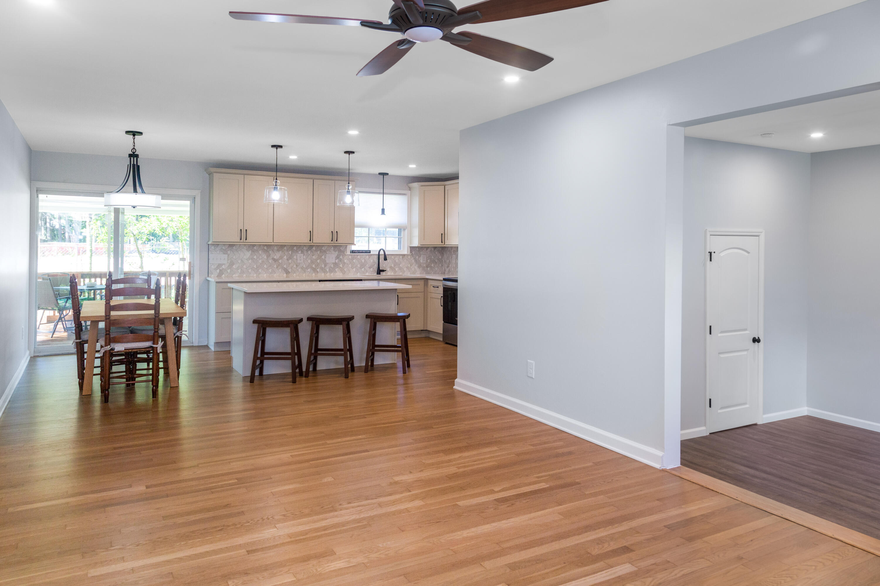 1261 Hampshire Road Charleston, SC 29412 - Photo 13 of 38 1261 Hampshire Rd_2025_Brett Martin Phot