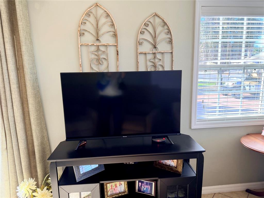 4805 Southeast 94th Avenue Webster, FL 33597 - Photo 12 of 35 a view of entryway