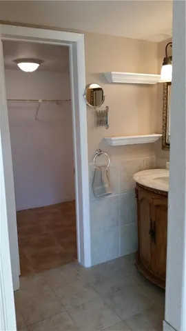 $2,300 | 430 Commodore Drive, Unit 210, Plantation, FL 33325