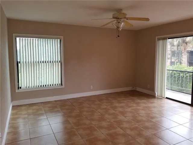 $2,300 | 430 Commodore Drive, Unit 210, Plantation, FL 33325