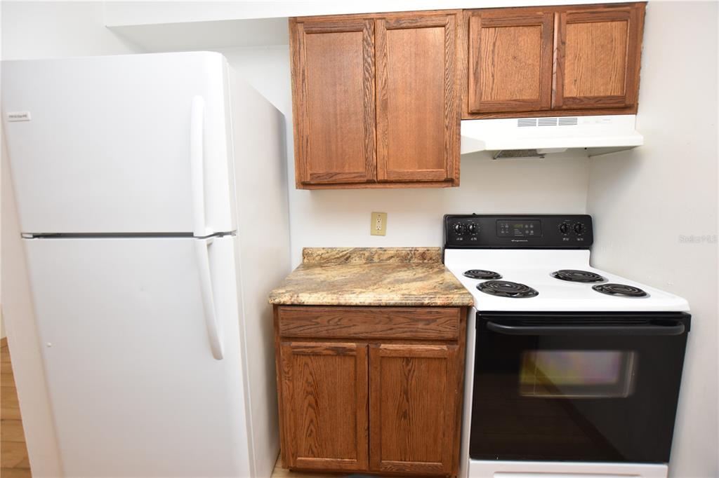 613 Robin Road, Unit 5 Lakeland, FL 33803 - Photo 10 of 18
