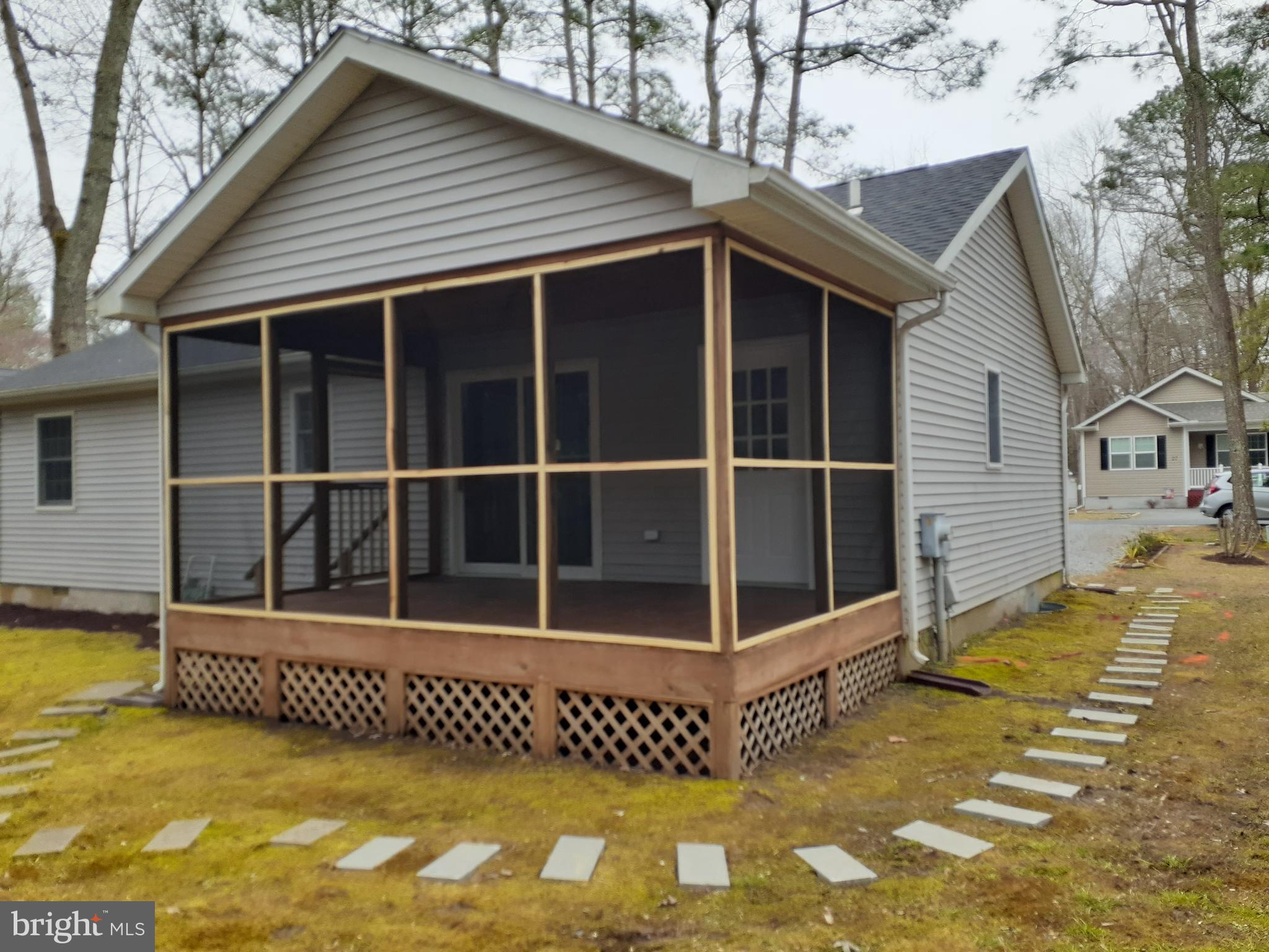 Screened -in Porch